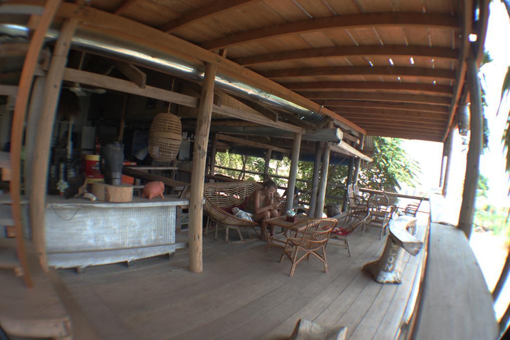 Kepmandou Lounge-Bar Bed & Breakfast Ngoại thất bức ảnh