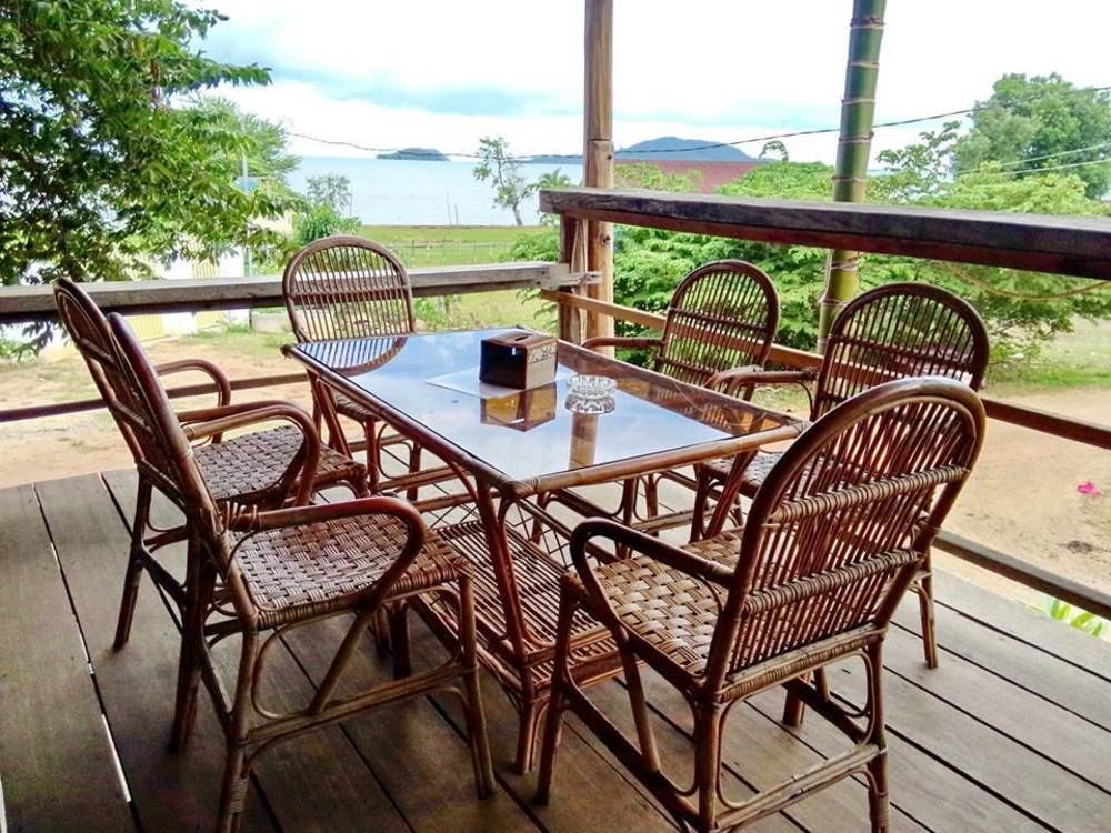 Kepmandou Lounge-Bar Bed & Breakfast Ngoại thất bức ảnh