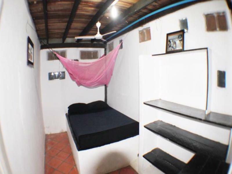 Kepmandou Lounge-Bar Bed & Breakfast Ngoại thất bức ảnh