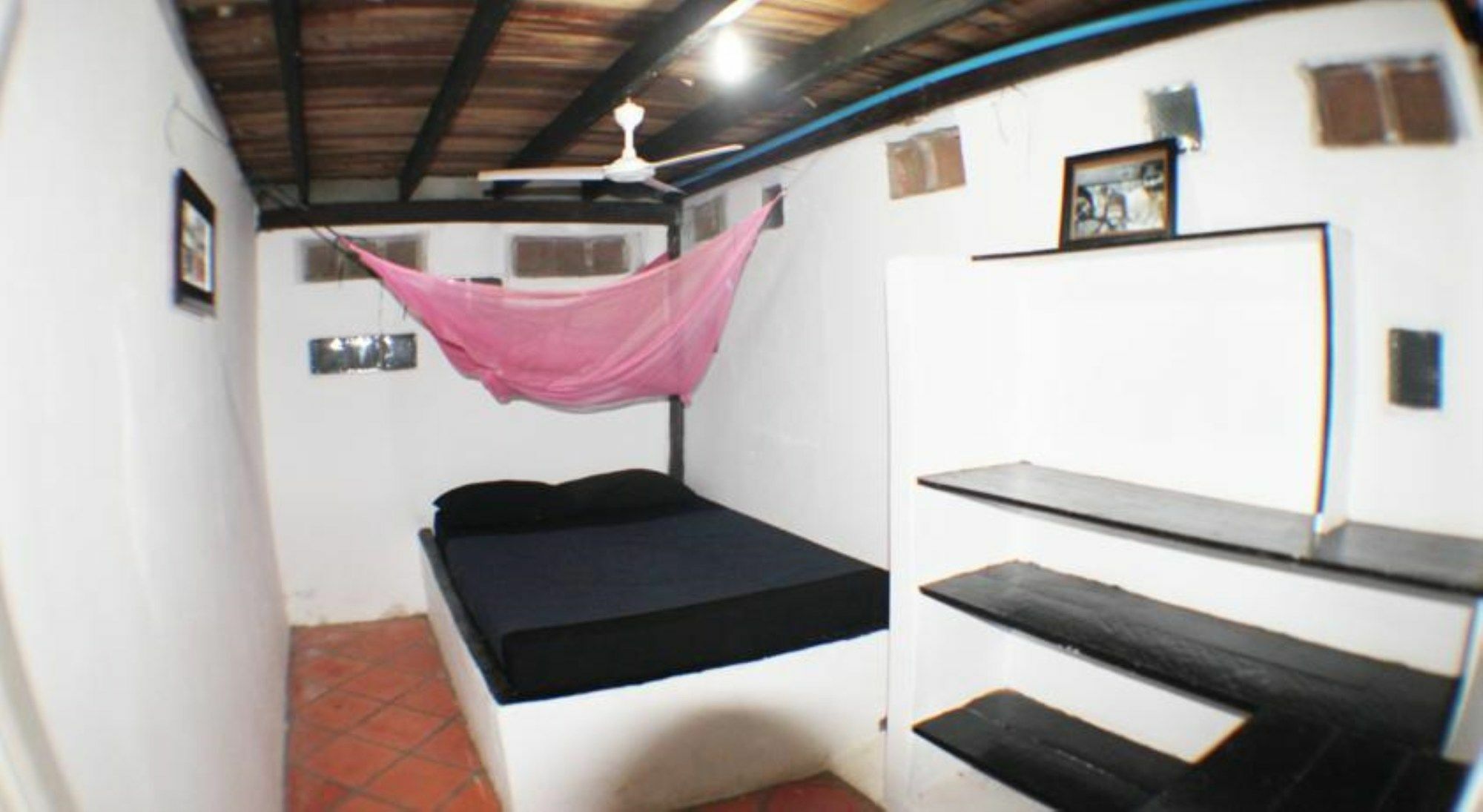 Kepmandou Lounge-Bar Bed & Breakfast Ngoại thất bức ảnh
