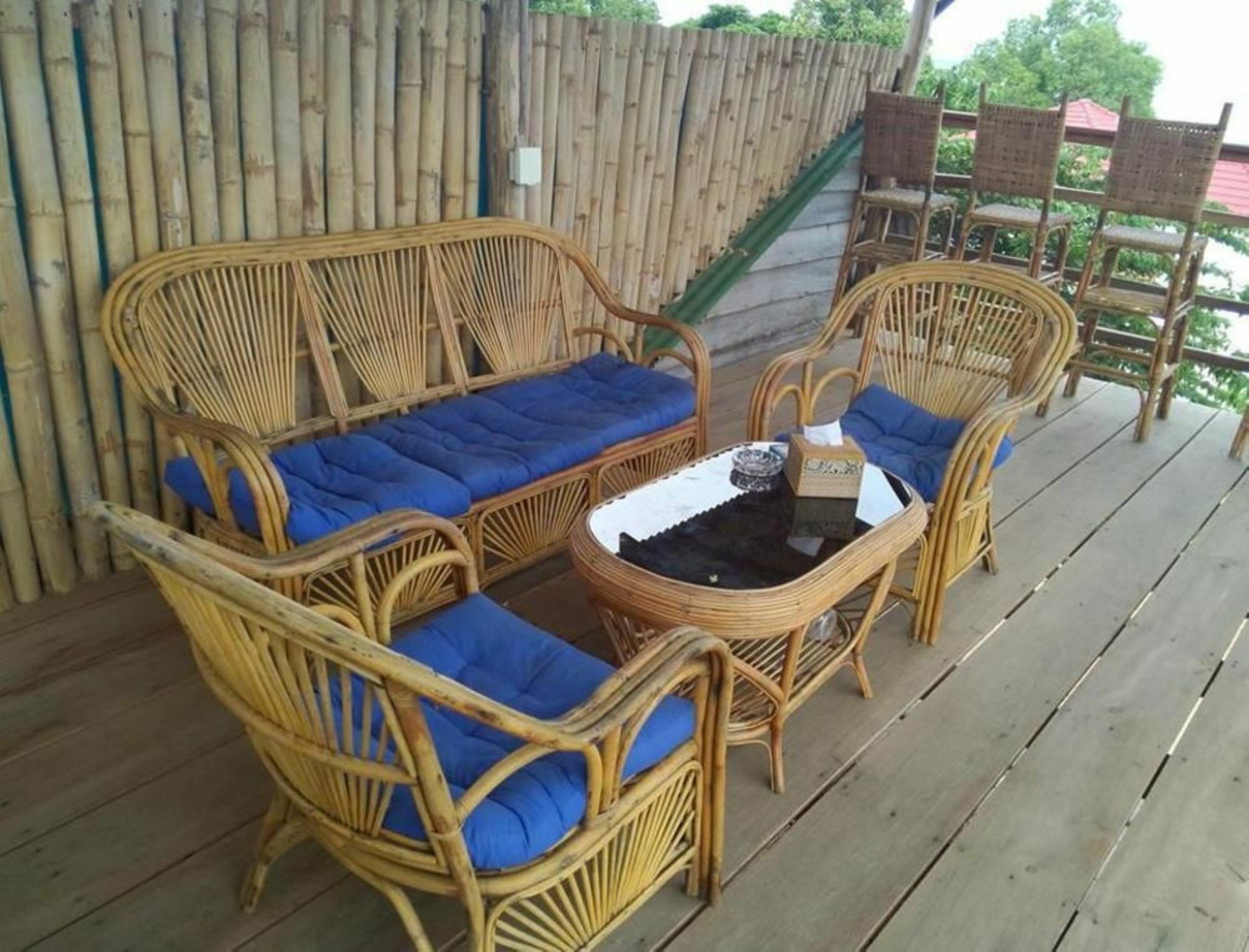 Kepmandou Lounge-Bar Bed & Breakfast Ngoại thất bức ảnh