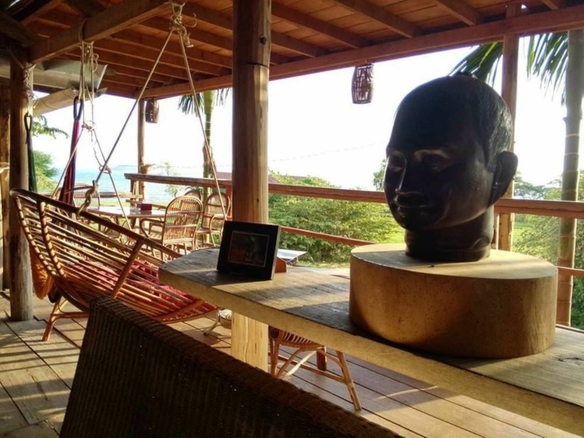 Kepmandou Lounge-Bar Bed & Breakfast Ngoại thất bức ảnh